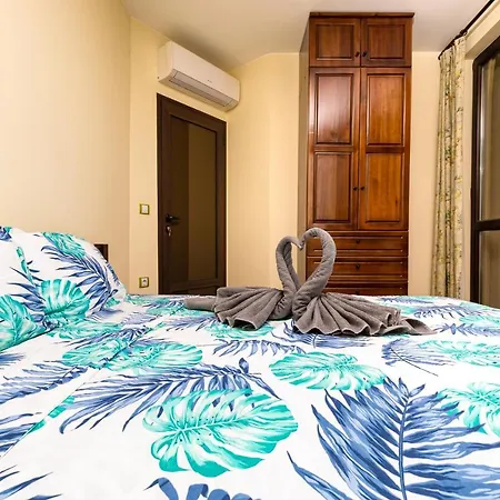 2bd Penthouse: Stunning Views Apartmán *